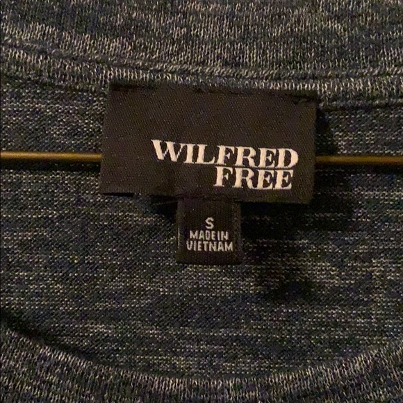 Wilfred (aritzia) longsleeve - Picture 2 of 2